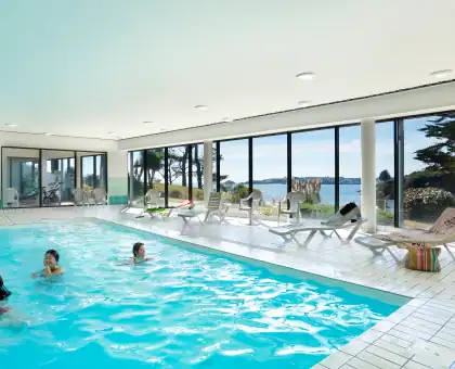Piscines couvertes en automne